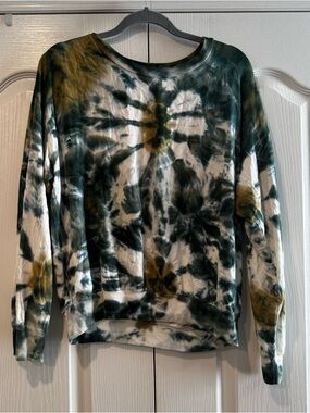 Young Fabulous & Broke Green and Blue Lightweight Tie-Dye Pullover - Size M